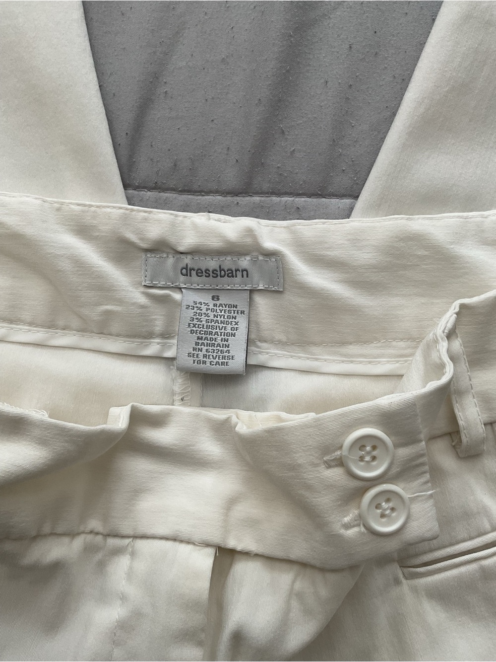 Dressbarn women’s Cream Chino Pants - Picture 6 of 6